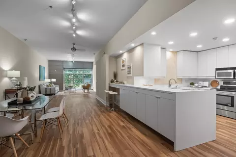 319 Fayetteville St #204, Raleigh, NC 27601