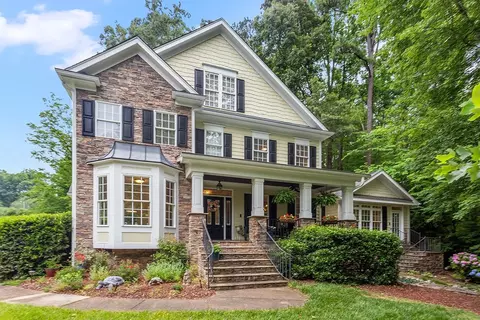 3102 Ringland Rd, Raleigh, NC 27613