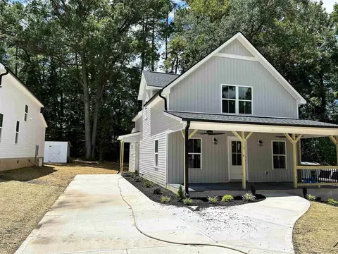 405 Matthews Cir, Clayton, NC 27520