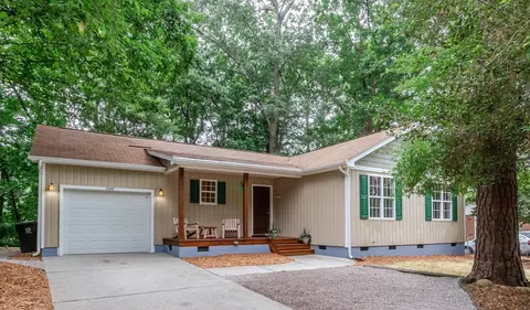 3200 Arrowwood Dr, Raleigh, NC 27604