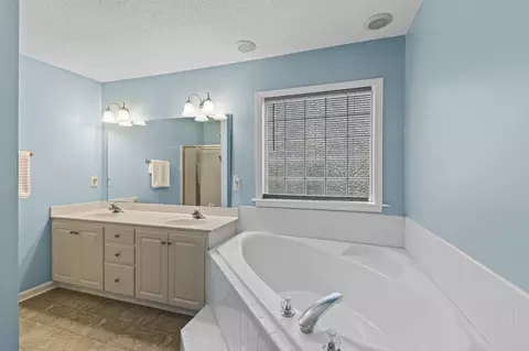 131 Christine Dr, Garner, NC 27529 photo 5