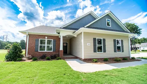 109 Beaufort, Dunn, NC 28334