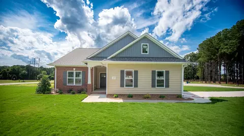 109 Beaufort Cir, Dunn, NC 28334