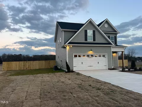 64 Sawyer Mill Dr, Dunn, NC 28334