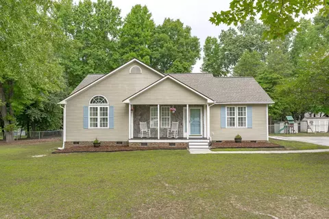 204 Alice Dr, Garner, NC 27529 photo 1
