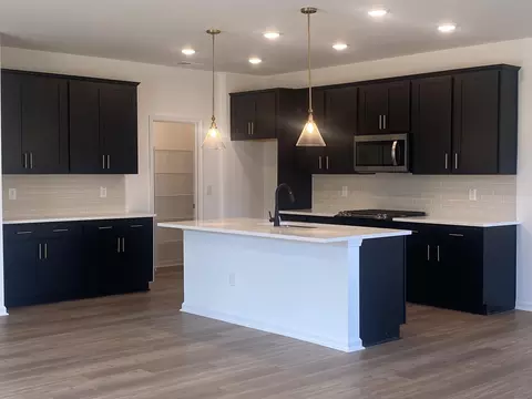 2009 Regal Dr, Durham, NC 27703 photo 8