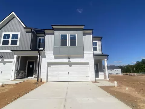 2009 Regal Dr, Durham, NC 27703 photo 1
