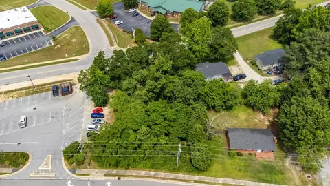 2100 N Broad St, Fuquay Varina, NC 27526