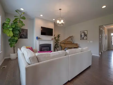 1007 Big Spring Cir, Durham, NC 27703 photo 6