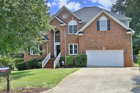 107 Rivergreen Ct, Cary, NC 27518