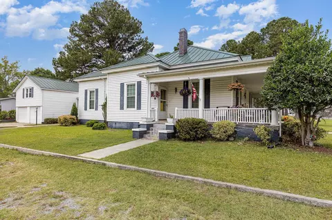 208 Edwards St, Princeton, NC 27569 photo 4