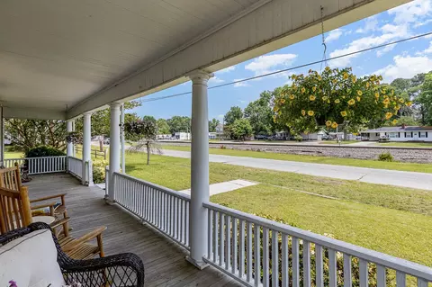 208 Edwards St, Princeton, NC 27569 photo 5