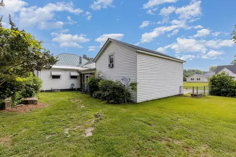208 Edwards St, Princeton, NC 27569 photo 9