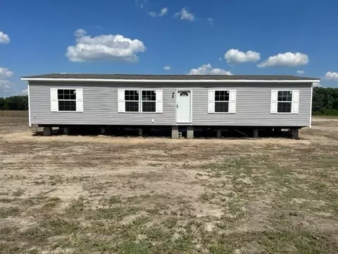 2958 Basstown Rd, Clinton, NC 28328