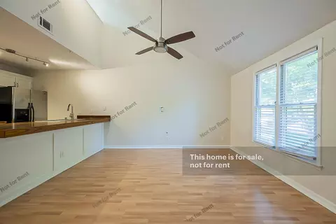 602 Gatehouse Ln, Durham, NC 27707 photo 3