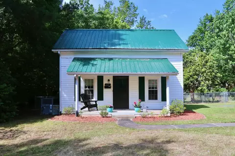 1334 Springdale Dr, Burlington, NC 27215