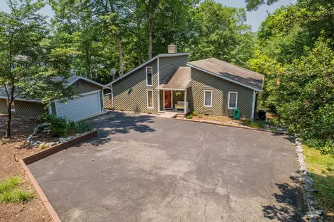 923 Buckhead Dr, Bracey, VA 23919