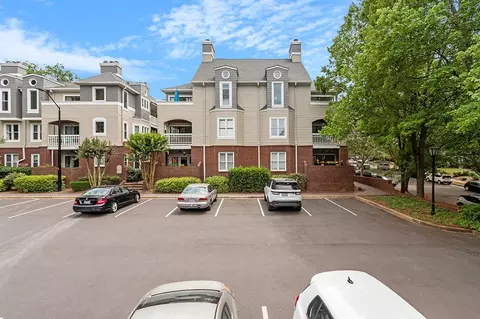 1021 Brighthurst Dr #203, Raleigh, NC 27605