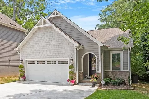 411 Morreene Rd, Durham, NC 27705 photo 2