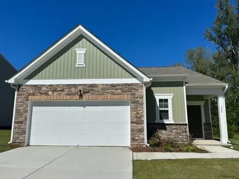 353 Logan Creek Dr, Zebulon, NC 27597