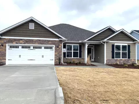 226 S Cousins Ct, Smithfield, NC 27577