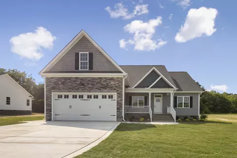 106 Tarheel Lndg, Benson, NC 27504