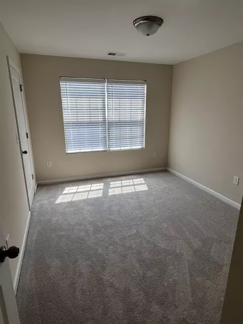 624 Hiddenbrook Dr, Durham, NC 27703 photo 14