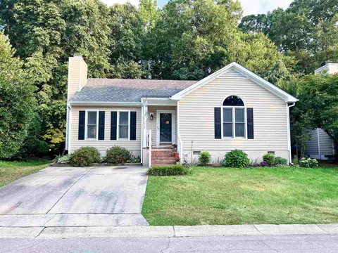 5412 Royal Troon Dr, Raleigh, NC 27604