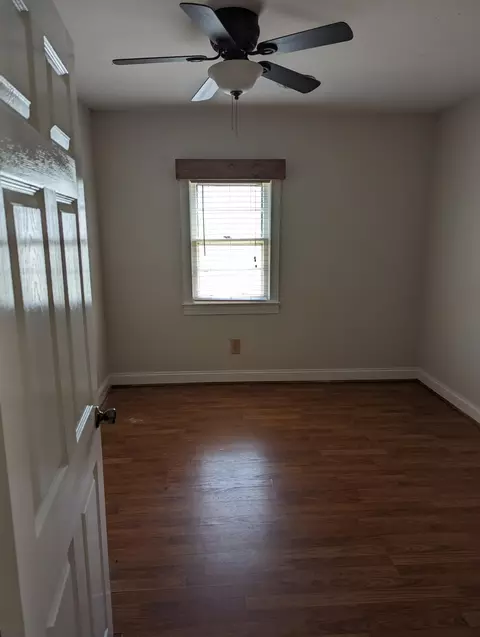 208 E Main St, Coats, NC 27521 photo 4