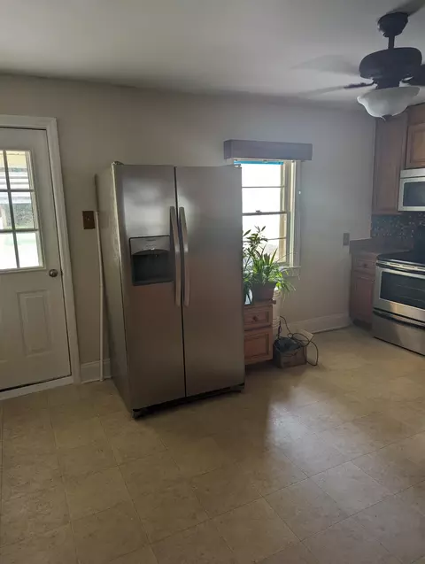 208 E Main St, Coats, NC 27521 photo 11