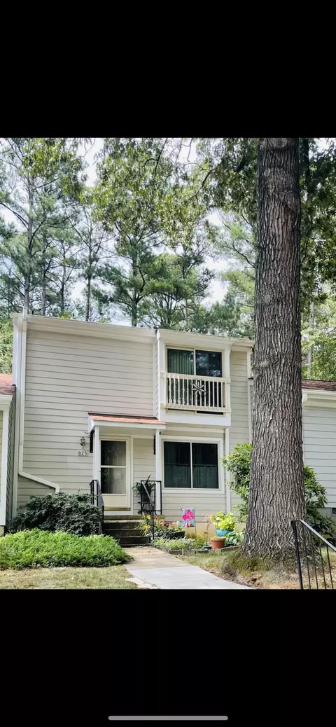 825 Green Ridge Dr, Raleigh, NC 27609