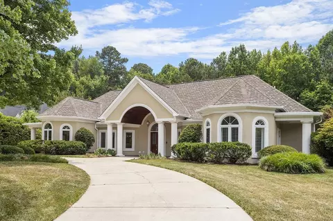 205 Chalon Dr, Cary, NC 27511