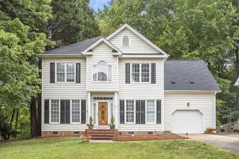 8620 Clivedon Dr, Raleigh, NC 27615
