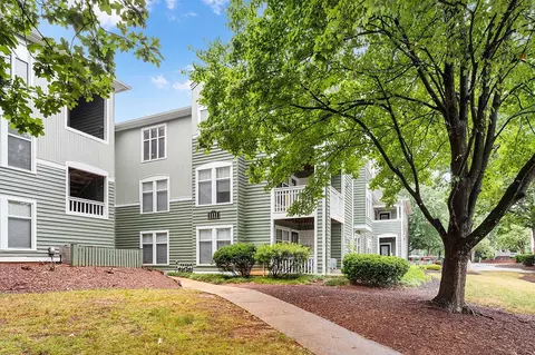 1111 Parkridge Ln #301, Raleigh, NC 27605