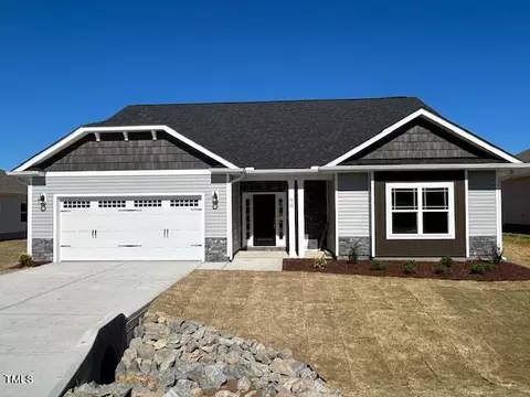 40 S Cousins Ct, Smithfield, NC 27577