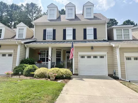 1226 Fairview Club Dr, Wake Forest, NC 27587