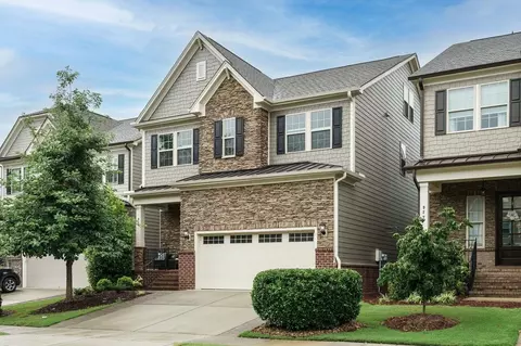 925 Regency Cottage Pl, Cary, NC 27518