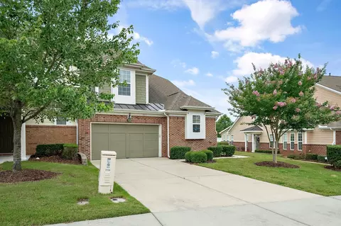 711 Mountain Pine Dr, Cary, NC 27519 photo 2