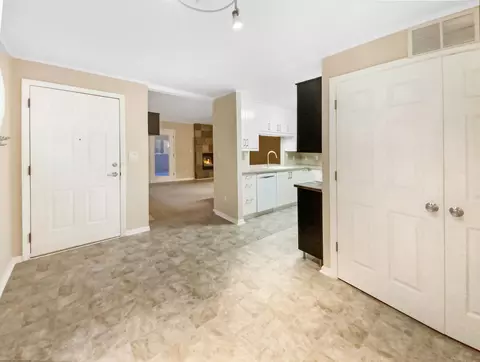210 Beechtree Dr, Cary, NC 27513 photo 8