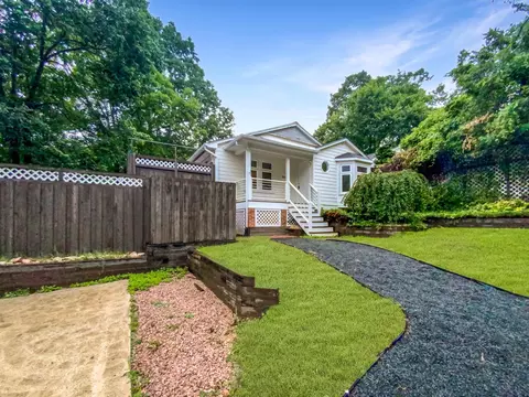 210 Beechtree Dr, Cary, NC 27513