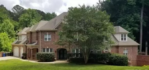 8652 Valley Brook Dr, Raleigh, NC 27613