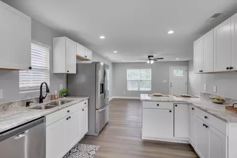 666 Troy St, Durham, NC 27703 photo 10