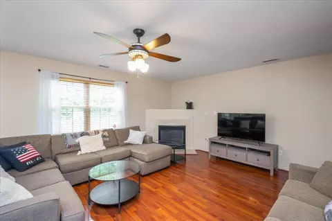 2711 E Shoreham St, Durham, NC 27707 photo 2