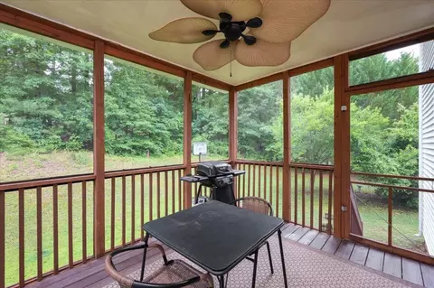 2711 E Shoreham St, Durham, NC 27707 photo 5