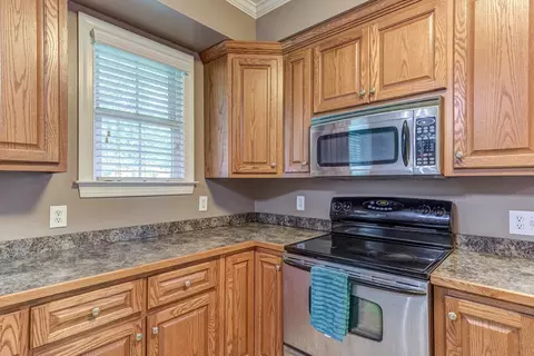 300 N 10th St, Erwin, NC 28339 photo 5
