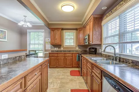 300 N 10th St, Erwin, NC 28339 photo 3