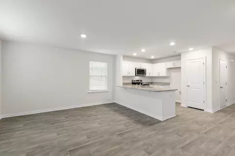 119 March Creek Dr, Fuquay Varina, NC 27526