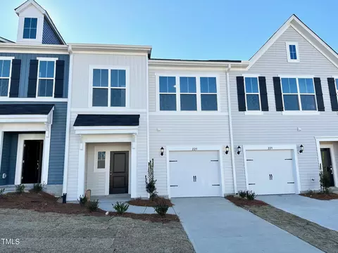 225 Pansy #264, Clayton, NC 27520