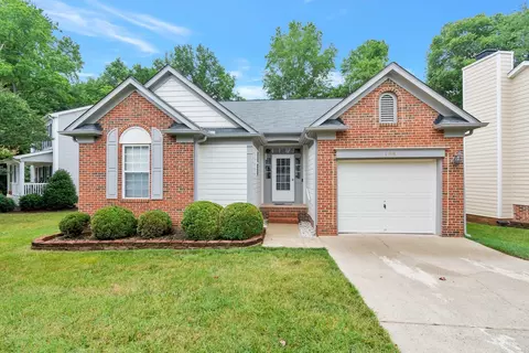109 Gremar Dr, Holly Springs, NC 27540