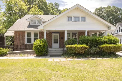 724 S Broad St, Burlington, NC 27215
